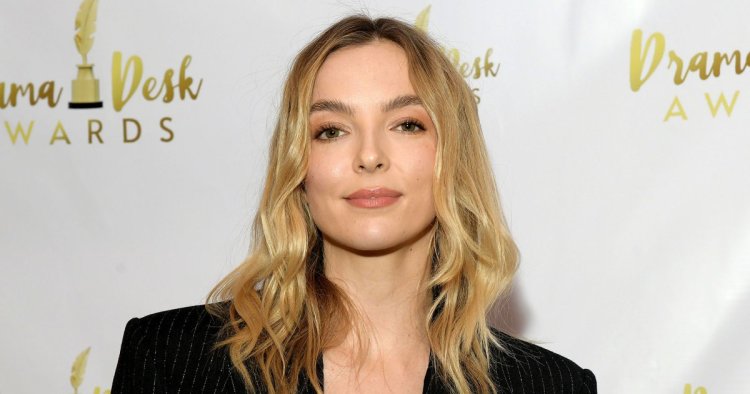 Jodie Comer Leaves Broadway Show Early, Couldn't Breathe Amid Air Crisis